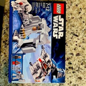 Star Wars LEGO set. Hoth Wampanoag Cave ages 7-12, 8089